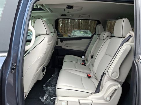 New 2026 Honda Odyssey Touring image 7
