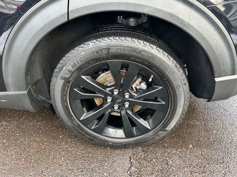 Certified 2022 Ford Explorer XLT w/ Equipment Group 202A image 37