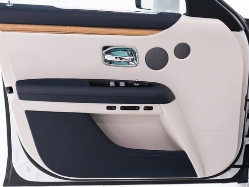 Certified 2022 Rolls-Royce Ghost AWD/4WD image 12