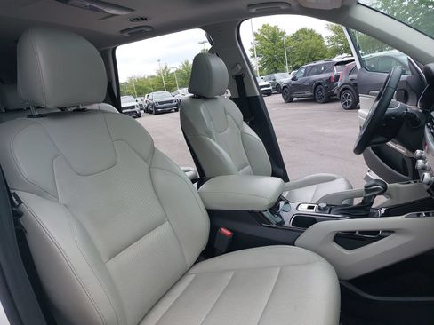 Used 2020 Kia Telluride S w/ S 8 Passenger Seating Package FWD image 10
