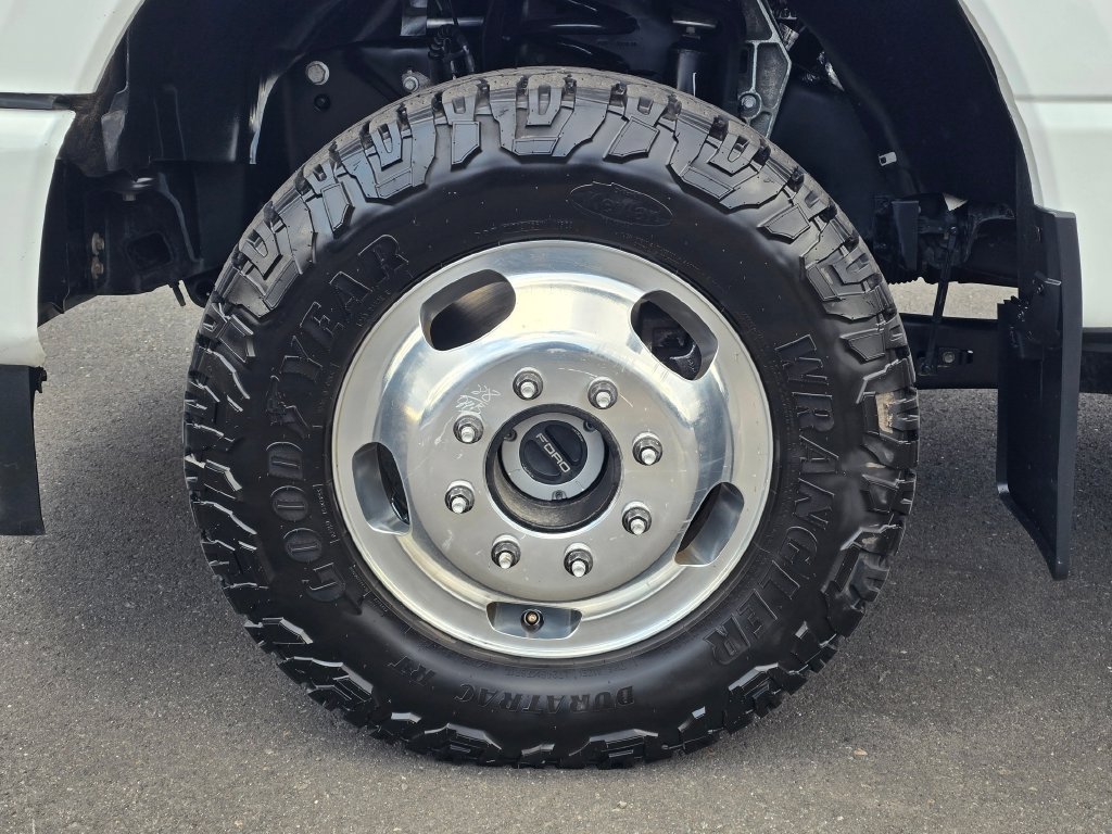 Used 2023 Ford F350 Limited w/ FX4 Off-Road Package AWD/4WD image 8