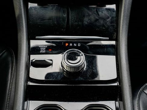 Used 2023 Jeep Grand Cherokee L Limited w/ Black Appearance Package image 14