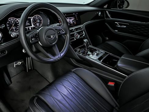 Used 2022 Bentley Flying Spur V8 AWD/4WD image 20