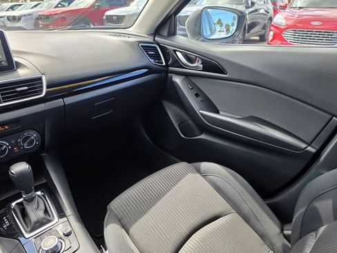 Used 2016 MAZDA MAZDA3 i Sport w/ Preferred Equipment Package FWD image 10