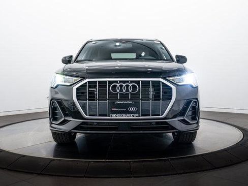 Certified 2025 Audi Q3 2.0T Premium Plus w/ Premium Plus Package AWD/4WD image 24