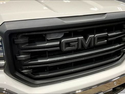 Used 2017 GMC Sierra 1500 SLT AWD/4WD image 30