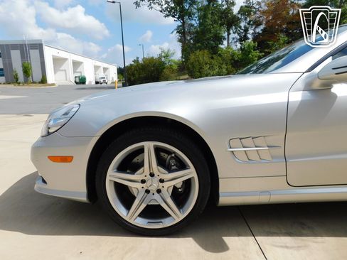 Used 2009 Mercedes-Benz SL 550 image 10