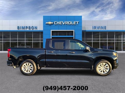Used 2025 Chevrolet Silverado 1500 Custom image 9