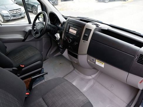 Used 2018 Mercedes-Benz Sprinter 2500 image 14