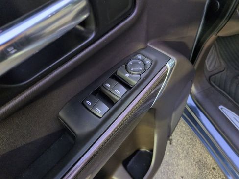 Used 2020 Chevrolet Silverado 1500 LT image 11