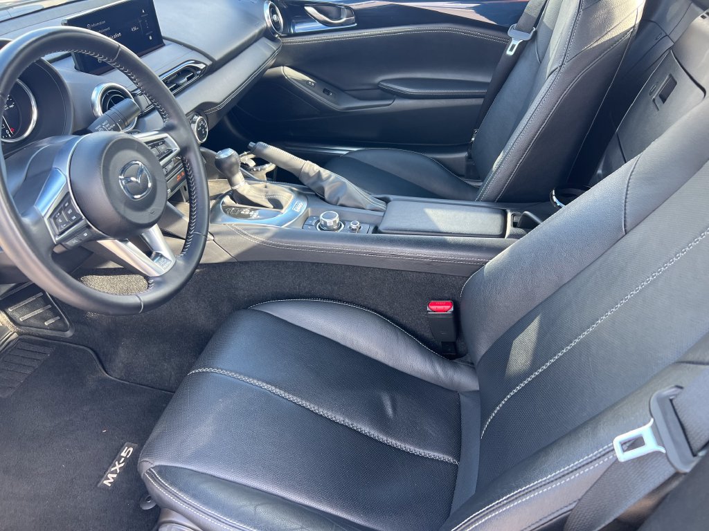 Used 2025 MAZDA MX-5 Miata RF Grand Touring RWD image 9