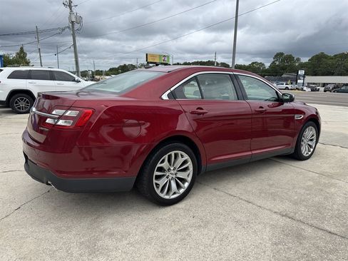 Used 2018 Ford Taurus Limited FWD image 5