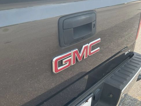 Used 2014 GMC Sierra 1500 SLT w/ SLT Crew Cab Value Package AWD/4WD image 15