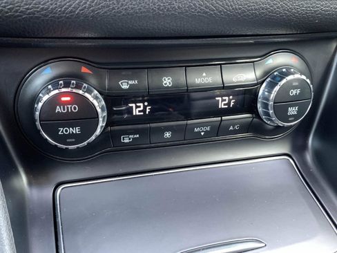 Used 2020 Mercedes-Benz GLA 250 4MATIC image 27