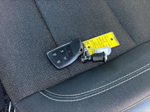 Used 2024 Chevrolet Traverse LT image 14