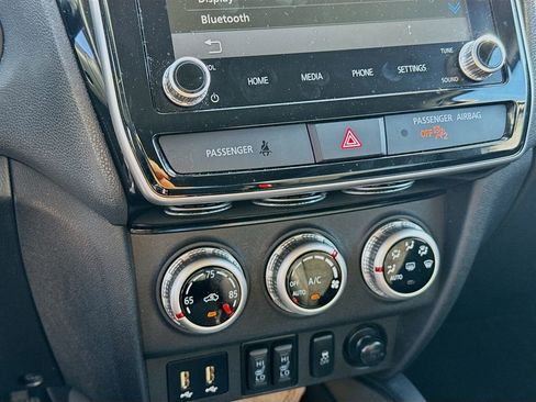 Used 2022 Mitsubishi Outlander Sport SE image 17