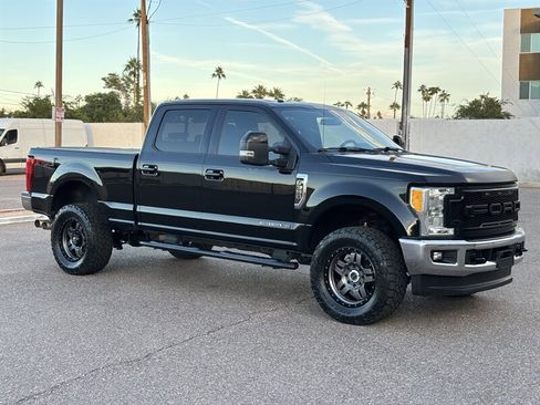 Used 2017 Ford F350 Lariat w/ Lariat Value Package image 2