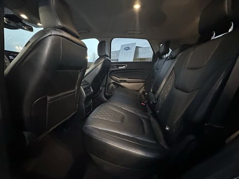Used 2024 Ford Edge Titanium image 13