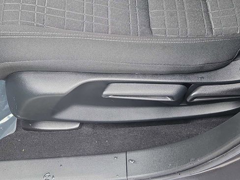 Certified 2024 Honda HR-V LX image 17