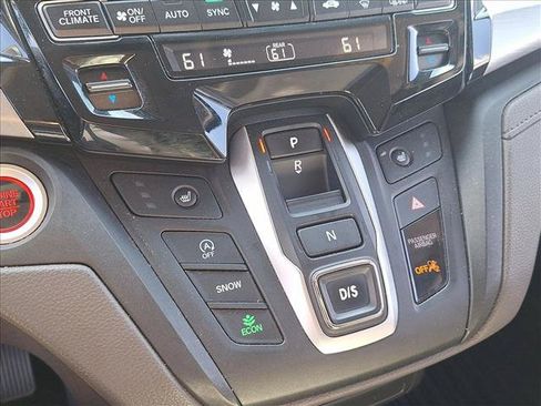 Used 2018 Honda Odyssey Touring image 17