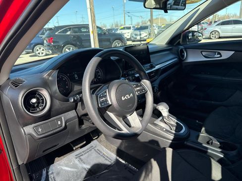 Used 2022 Kia Forte LXS image 8