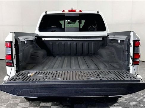 Certified 2025 Nissan Frontier SV w/ SV Convenience Package image 38