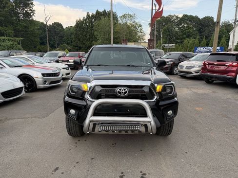 Used 2012 Toyota Tacoma 4x4 Double Cab w/ TRD Off-Road Pkg image 2