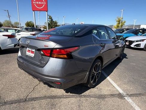 New 2025 Nissan Altima 2.5 SR image 4