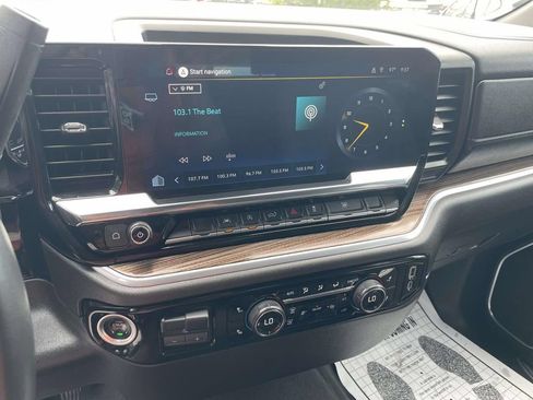 Used 2025 Chevrolet Silverado 1500 LT AWD/4WD image 23