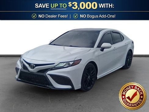 Used 2022 Toyota Camry XSE FWD image 1