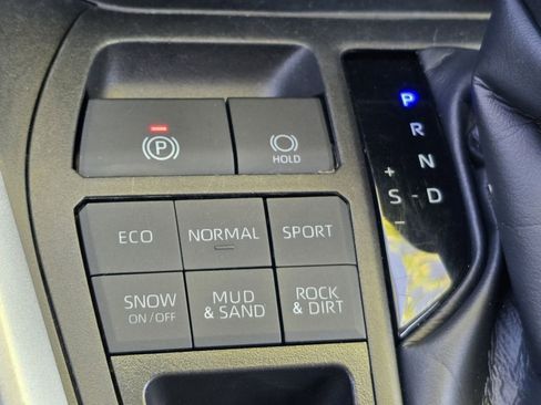 Used 2024 Toyota RAV4 XLE AWD/4WD image 12