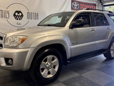 Used 2006 Toyota 4Runner SR5 AWD/4WD image 7