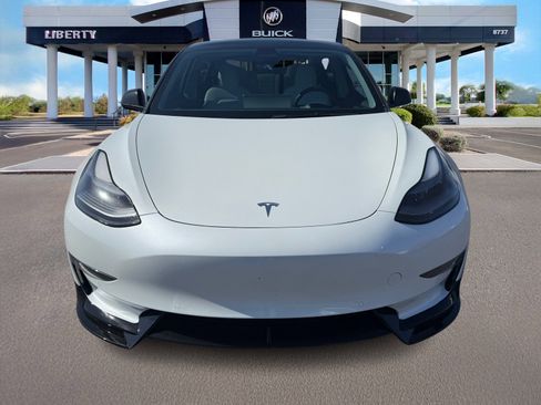Used 2022 Tesla Model 3 Performance image 4