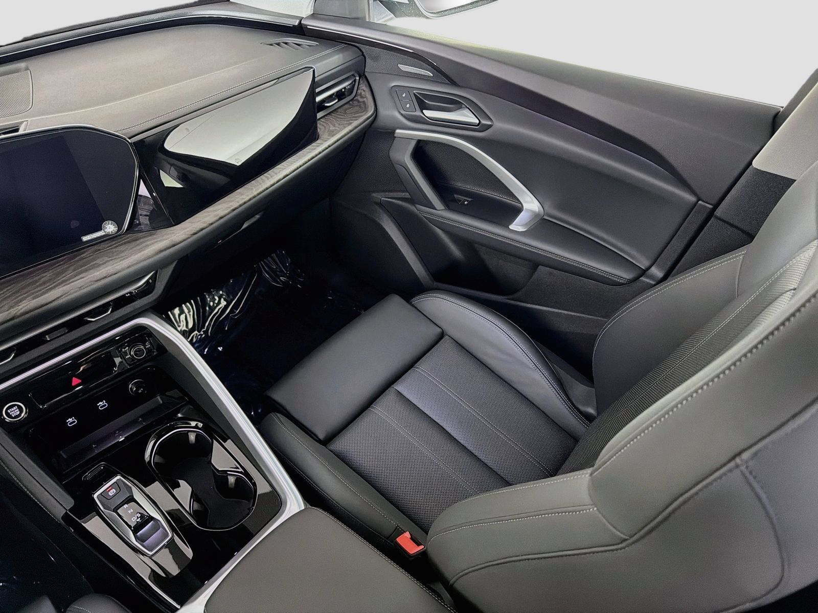 Certified 2025 Audi Q5 Premium w/ Premium Plus AWD/4WD image 24