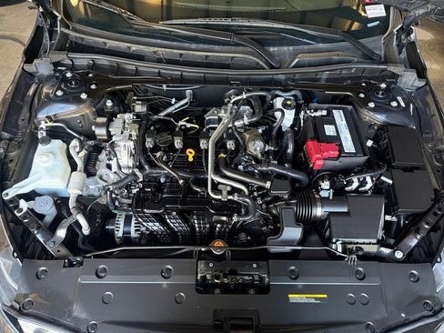 Used 2024 Nissan Altima 2.5 S FWD image 18