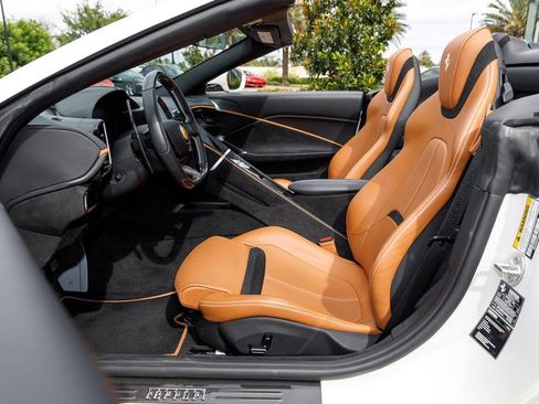 Used 2024 Ferrari Roma Spider RWD image 27