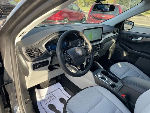 New 2025 Ford Escape Active w/ Active Premium Tech Pack image 23