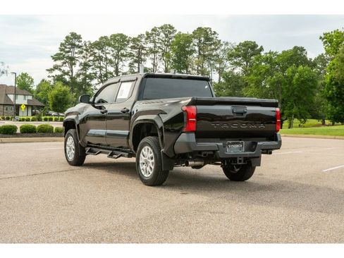 Used 2024 Toyota Tacoma SR RWD image 7
