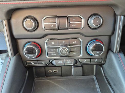 Used 2023 Chevrolet Suburban RST w/ Luxury Package AWD/4WD image 23