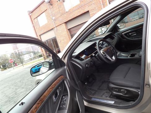 Used 2018 Ford Taurus Police Interceptor AWD image 9