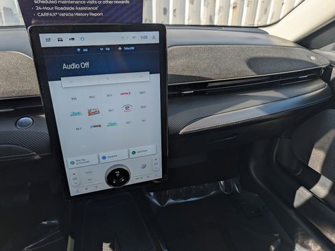Used 2025 Ford Mustang Mach-E Premium image 28