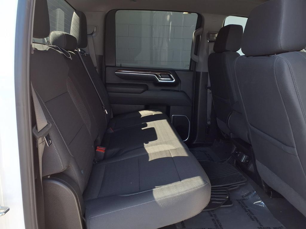 Used 2025 Chevrolet Silverado 2500 LT w/ Safety Package AWD/4WD image 21