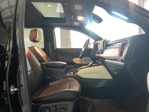 Used 2024 GMC Canyon AT4X w/ AT4X AEV Edition AWD/4WD image 27