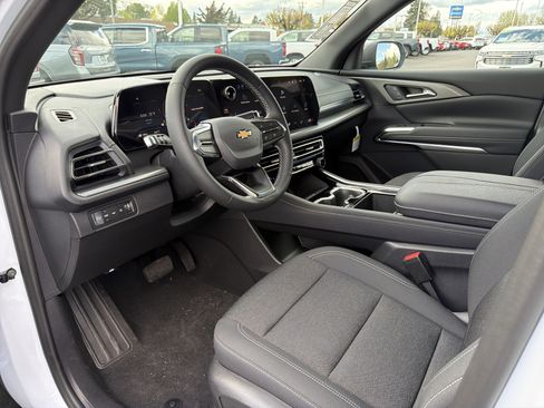 New 2026 Chevrolet Traverse LT w/ LPO, Cargo Package AWD/4WD image 9