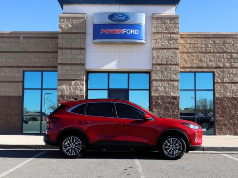 New 2026 Ford Escape SE image 5