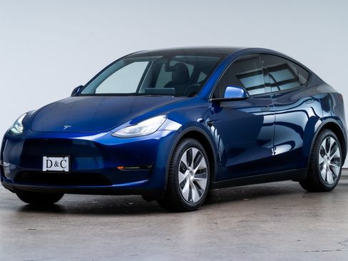 Used 2021 Tesla Model Y Long Range AWD/4WD image 3
