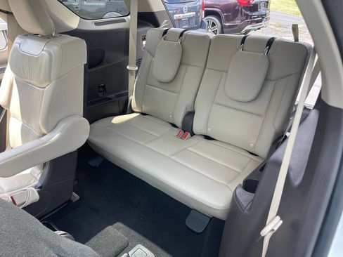 Used 2020 Ford Explorer Platinum w/ Premium Technology Package image 12