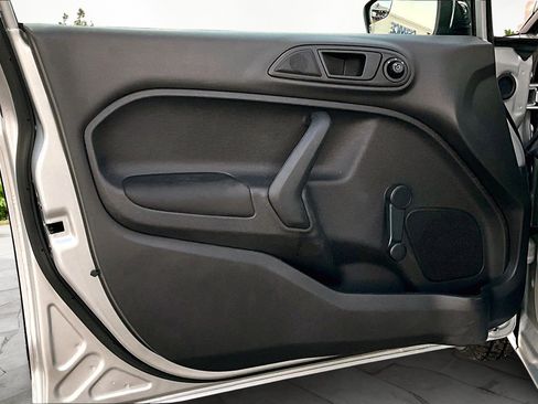 Used 2018 Ford Fiesta S image 23