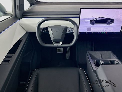 Used 2024 Tesla Cybertruck AWD Crew Cab image 30