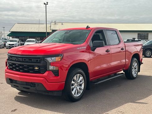 Used 2023 Chevrolet Silverado 1500 Custom image 4